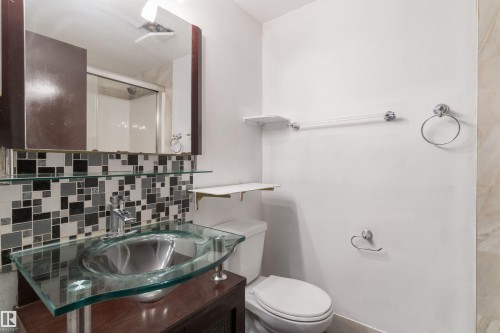 4 pc on lower level - 18739 72 Avenue Nw, Edmonton, AB 