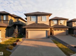 6626 Crawford Landing SW SW  Edmonton, AB T6W 4L5