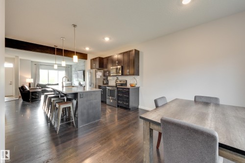 2461 Kelly Circle Circle Sw, Edmonton, AB 