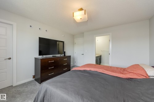 2461 Kelly Circle Circle Sw, Edmonton, AB 