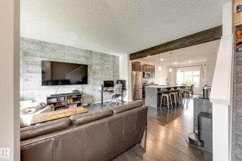 2461 Kelly Circle Circle Sw, Edmonton, AB 