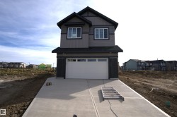 4282 Charles Close SW  Edmonton, AB T6W 3H2