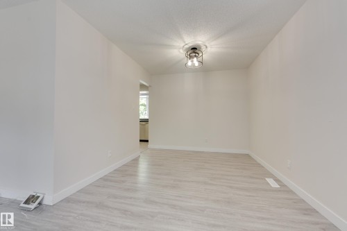 22 Falcon Crescent, St. Albert, AB 