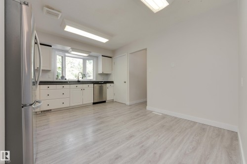22 Falcon Crescent, St. Albert, AB 