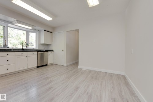 22 Falcon Crescent, St. Albert, AB 