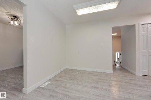22 Falcon Crescent, St. Albert, AB 