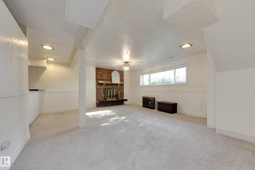 22 Falcon Crescent, St. Albert, AB 