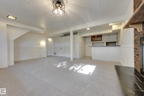 22 Falcon Crescent, St. Albert, AB 