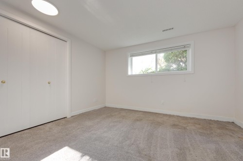 22 Falcon Crescent, St. Albert, AB 