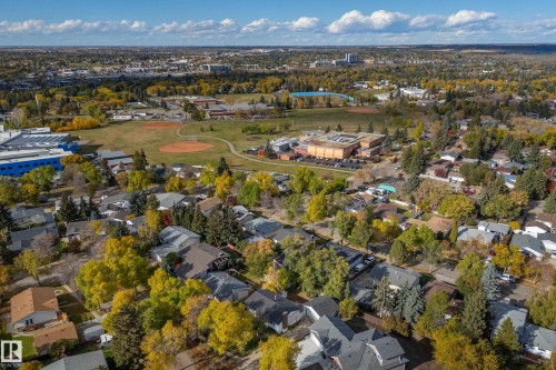 22 Falcon Crescent, St. Albert, AB 