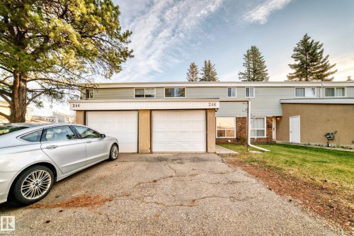 246 Grandin Village   St. Albert, AB T8N 2J3