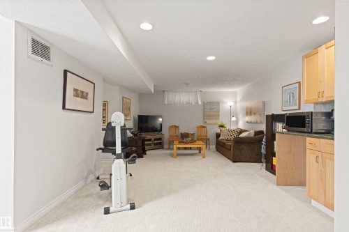 15405 75 Avenue Nw, Edmonton, AB 