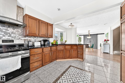 92 Howson Crescent Nw, Edmonton, AB 