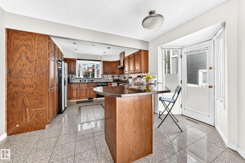92 Howson Crescent Nw, Edmonton, AB 