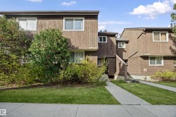 2744 105 Street NW  Edmonton, AB T6J 4J3