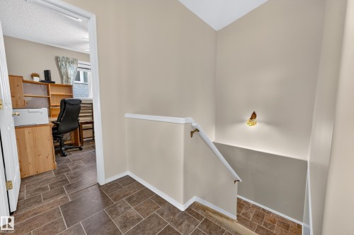 245 River Point(E) Nw, Edmonton, AB 