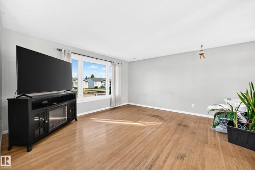 9828 164 Street Nw, Edmonton, AB 