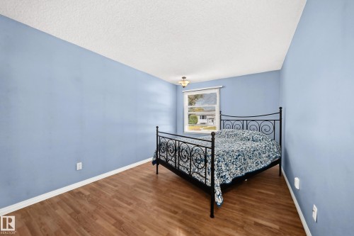 9828 164 Street Nw, Edmonton, AB 