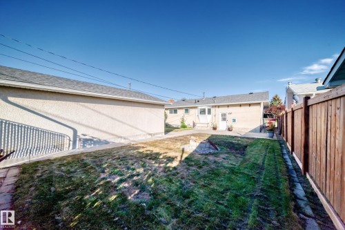 9828 164 Street Nw, Edmonton, AB 