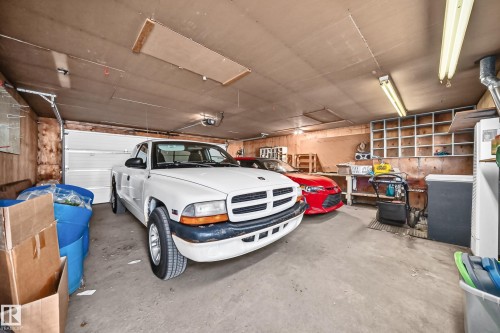 9828 164 Street Nw, Edmonton, AB 