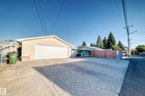 9828 164 Street Nw, Edmonton, AB 