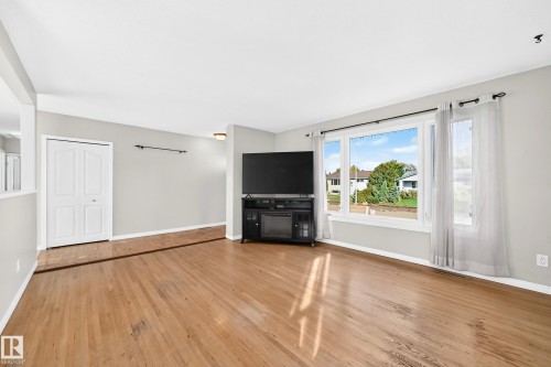9828 164 Street Nw, Edmonton, AB 