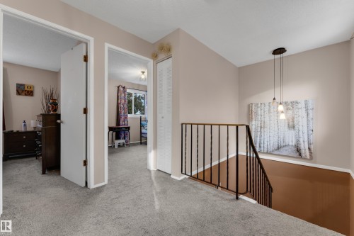 1920 145 Avenue Nw, Edmonton, AB 