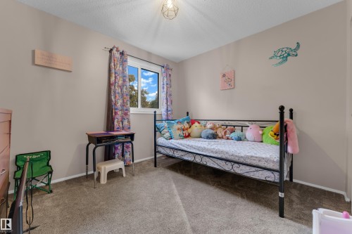 1920 145 Avenue Nw, Edmonton, AB 