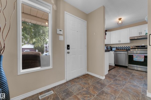 1920 145 Avenue Nw, Edmonton, AB 