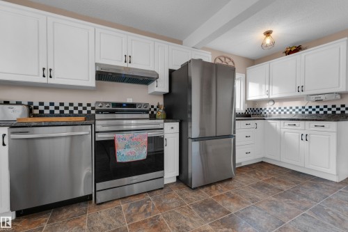 1920 145 Avenue Nw, Edmonton, AB 