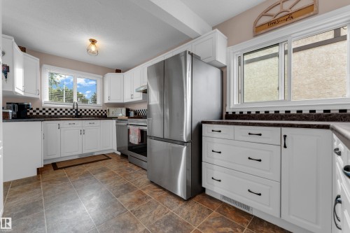 1920 145 Avenue Nw, Edmonton, AB 
