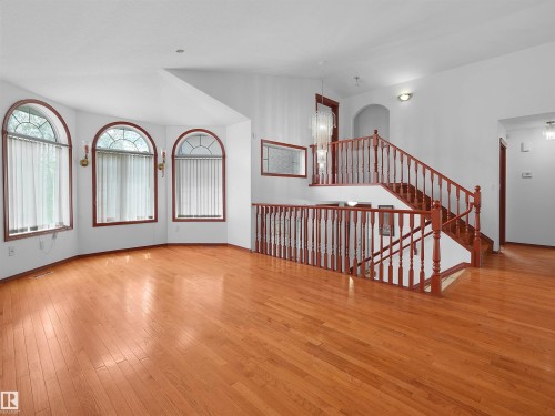 2832 36B Avenue Nw, Edmonton, AB 