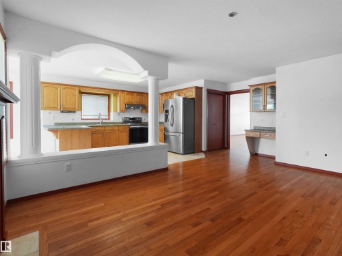 2832 36B Avenue Nw, Edmonton, AB 