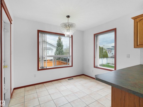 2832 36B Avenue Nw, Edmonton, AB 