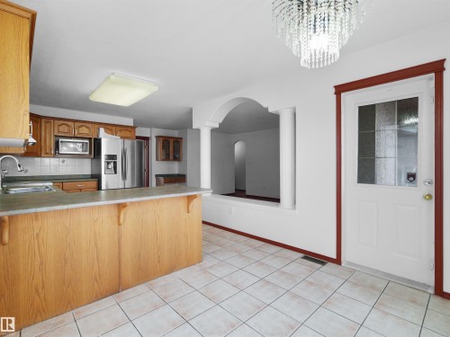 2832 36B Avenue Nw, Edmonton, AB 