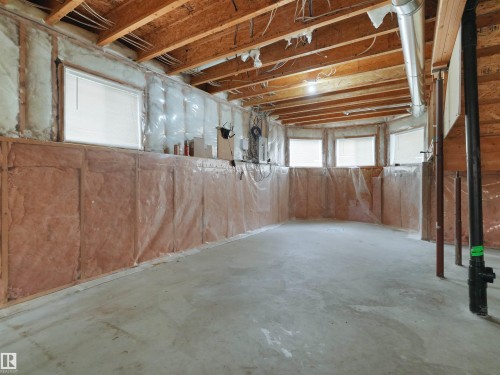 2832 36B Avenue Nw, Edmonton, AB 