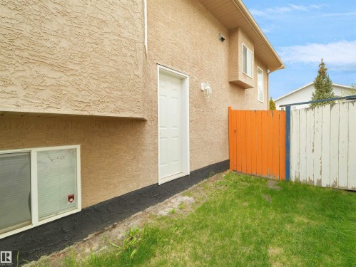 2832 36B Avenue Nw, Edmonton, AB 