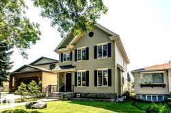 8935 84 Avenue NW  Edmonton, AB T6C 1E3