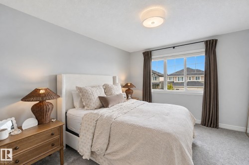 818 Cavanagh Heath Sw, Edmonton, AB 