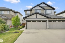 818 Cavanagh Heath SW  Edmonton, AB T6W 3Y1