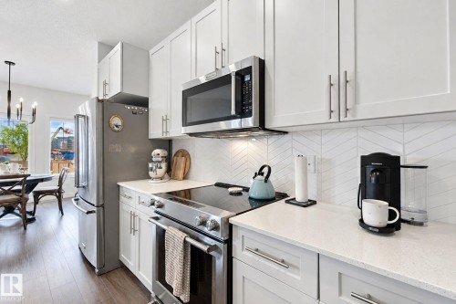 818 Cavanagh Heath Sw, Edmonton, AB 