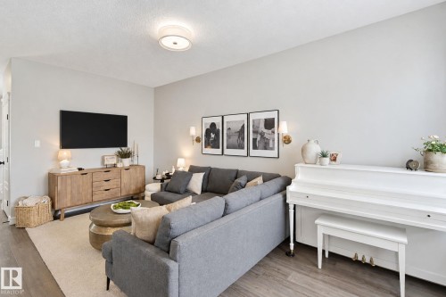 818 Cavanagh Heath Sw, Edmonton, AB 