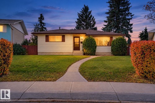 7319 150 Avenue Nw, Edmonton, AB 