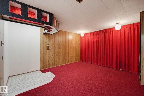 7319 150 Avenue Nw, Edmonton, AB 