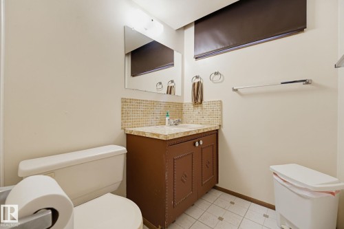 7319 150 Avenue Nw, Edmonton, AB 