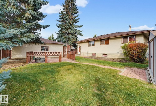 7319 150 Avenue Nw, Edmonton, AB 