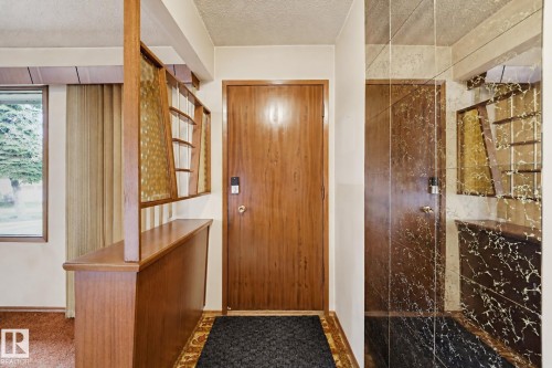 7319 150 Avenue Nw, Edmonton, AB 