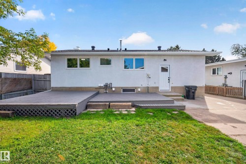 25 Milburn Crescent, Sherwood Park, AB 