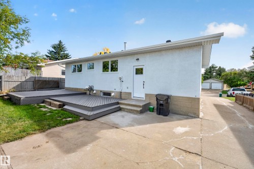 25 Milburn Crescent, Sherwood Park, AB 