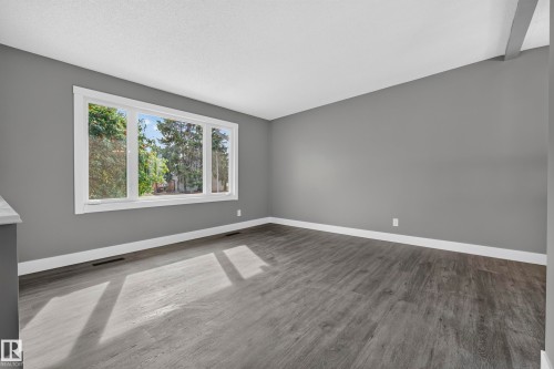 25 Milburn Crescent, Sherwood Park, AB 